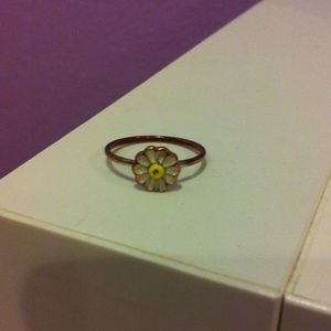Brandy Melville Daisy Ring