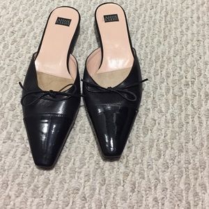Anne Klein flats in black SZ 7.5