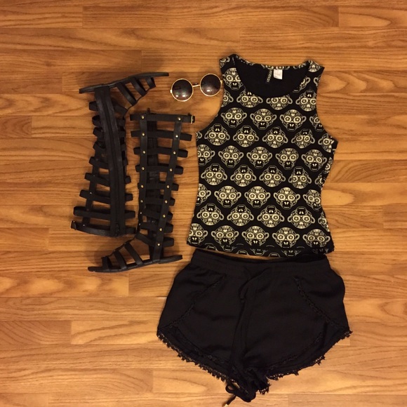 SOLDDDD! Black monkey printed top