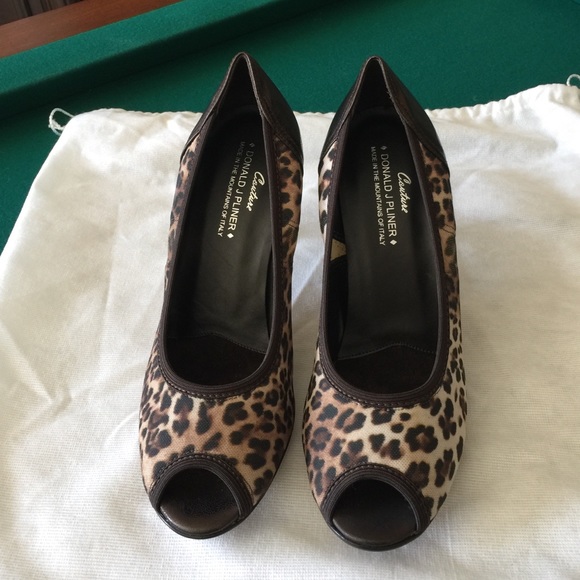 Donald J Pliner shoes - Picture 2 of 4