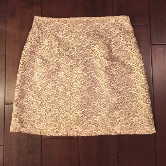 Vintage lace mini skirt