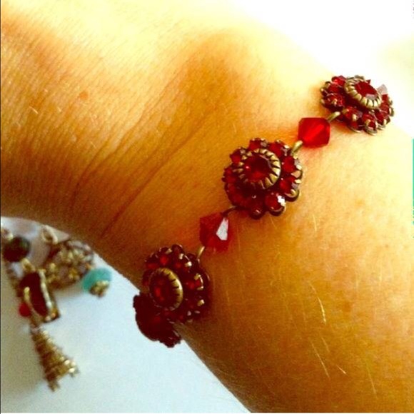 🆑SALE‼️High end red Swarovski crystals✨bracelets - Picture 2 of 3