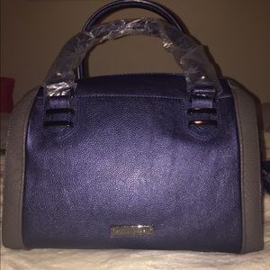 ✨BRAND NEW✨✨ Never been worn STEVE MADDEN HANDBAG