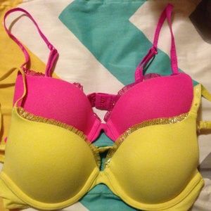 Victoria's Secret push-up bra bundle * +1 free! *