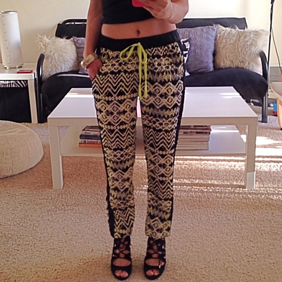 Vera Wang pants