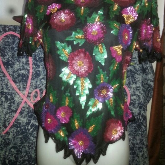 Tops - Picture 2 of 4