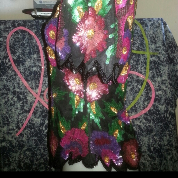 Tops - Picture 4 of 4