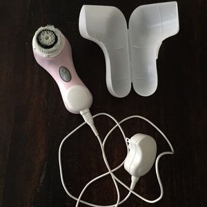 Mia 2 Clarisonic brush
