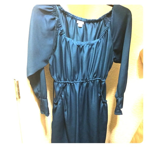 👗👗Dark green blue silk like dress👗👗