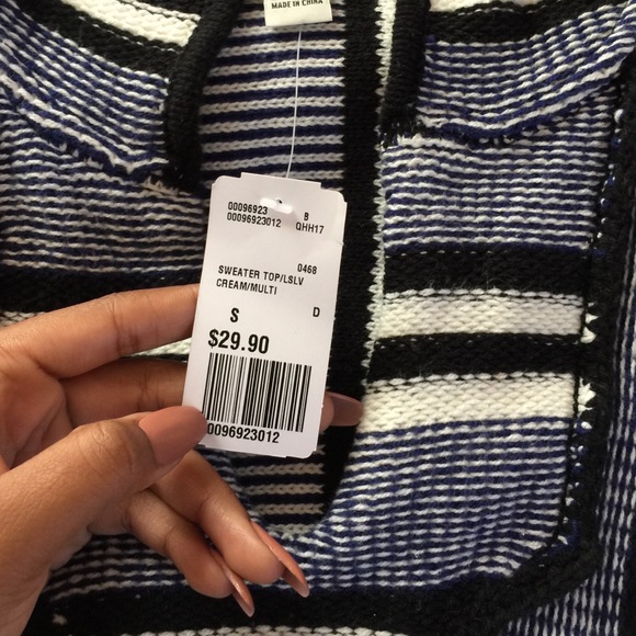 Sweater - Picture 2 of 3