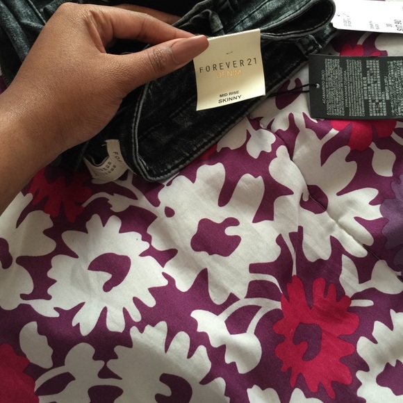 Black Denim Washed Skinny Jeans - Picture 2 of 3