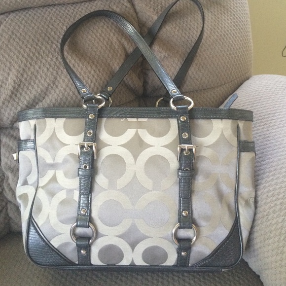 💜HP💜 Coach Op Art Sateen Tote 19404M Gray/Silver
