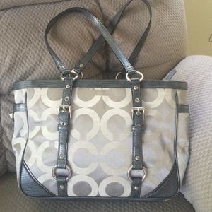 💜HP💜 Coach Op Art Sateen Tote 19404M Gray/Silver