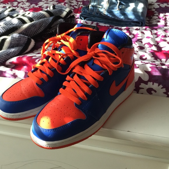 SOLD to @serenamonet - Picture 1 of 4