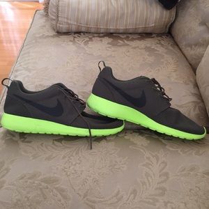 Nike roshe runs highlighter green