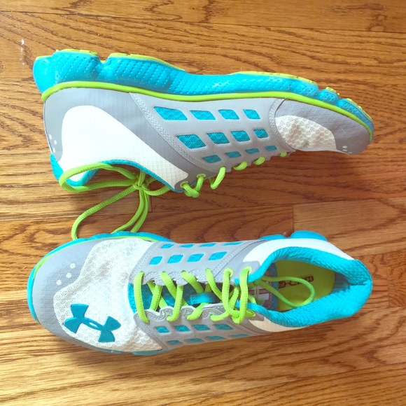 Under Armour Sneakers