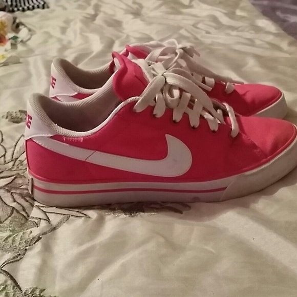 Nike side 8