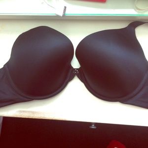 Black Maidenform bra 32DD