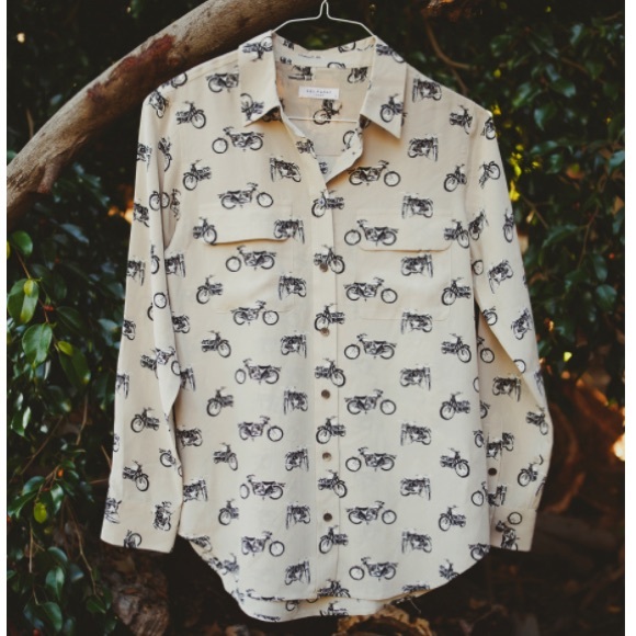 ➕sold➕slim signature equipment motorcycle blouse - Picture 2 of 3