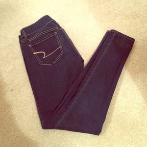 American Eagle dark wash jegging!