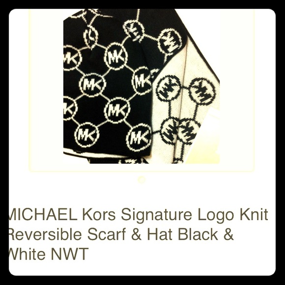 Reversible Michael Kors Scarf