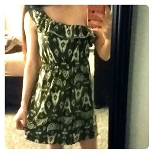 One shoulder green and white dress