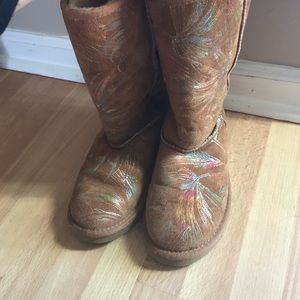 UGG chestnut tall boots. Fire work design!
