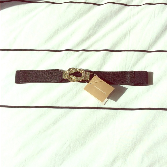 Francesca's Mod Infinity Knot Belt Separate