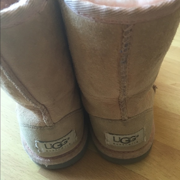 Ugg Australia baby pink short uggs - Picture 2 of 4