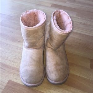 Ugg Australia baby pink short uggs