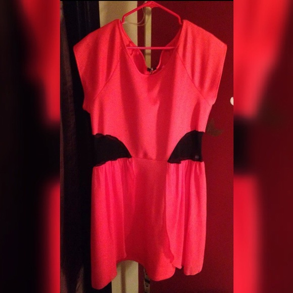 ✨NWOT✨Plus Size Coral Peplum Dress