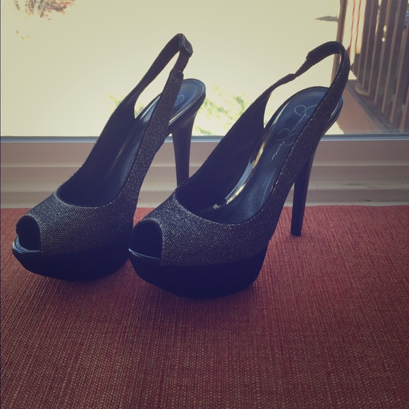 Jessica Simpson Pumps worn once !!
