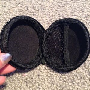 Hard shell ear bud case