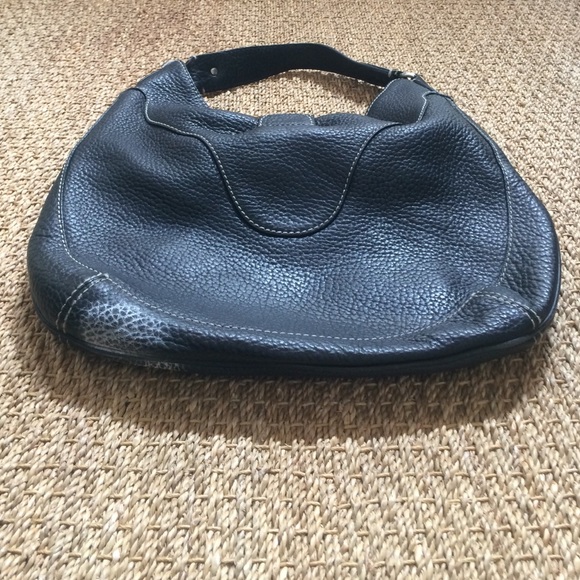 Small discoloration on bottom of bag - Picture 1 of 1