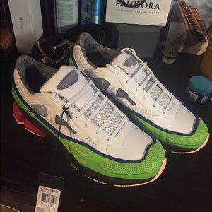 RAF SIMONS X ADIDAS OZWEEGO 2 BRAND NEW DS