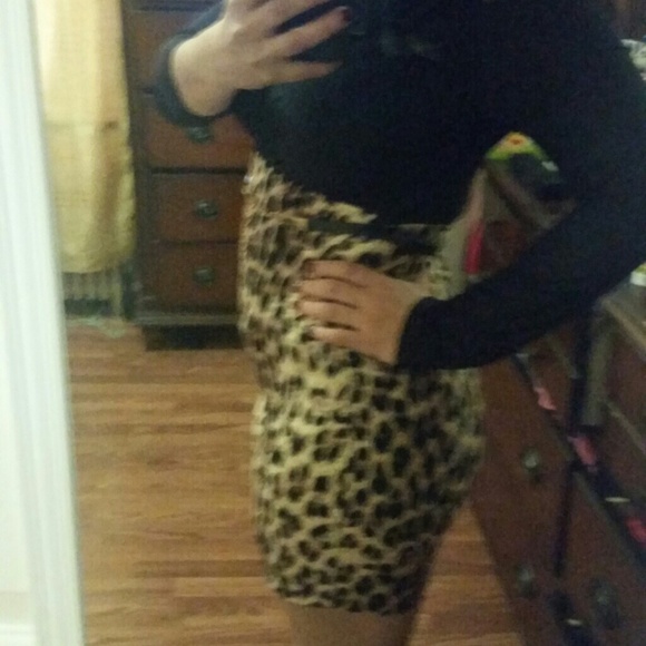 Dress - Picture 2 of 3