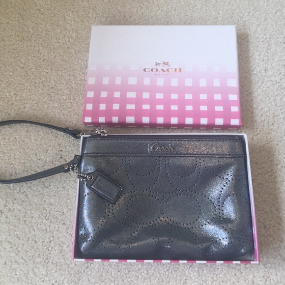 coach wristlets 60