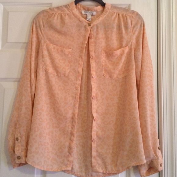 Tops - Pink long sleeve shirt