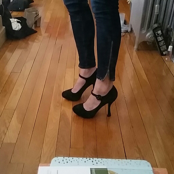 Dolce Vita "Pippi" black suede heels - Picture 4 of 4