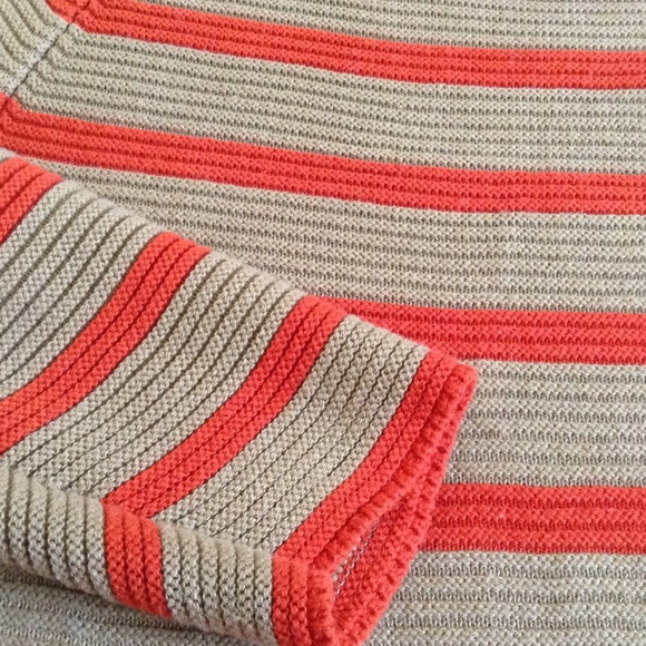 Talbots loose fitting sweater size small - Picture 3 of 4