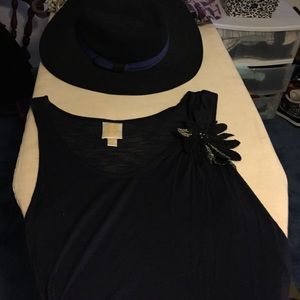 Anthropologie tank with flower