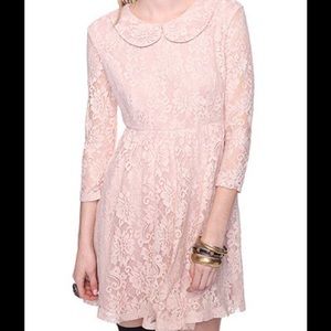 Forever 21 Peter Pan Collar Lace Dress