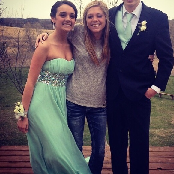 Mint green prom dress - Picture 2 of 3