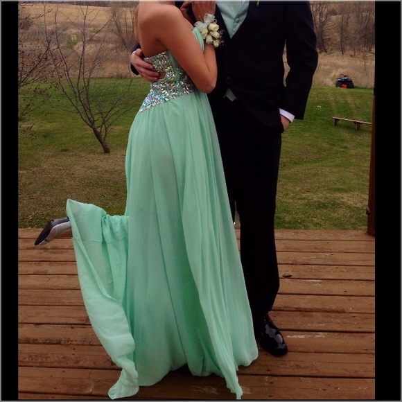 Mint green prom dress - Picture 3 of 3