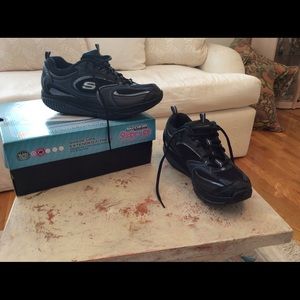 PRICE DROP !!Sketchers Shape-ups