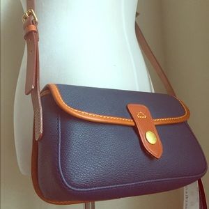 DOONEY & BOURKE 👜 cross body