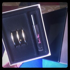 Vs Bracelet and perfume set