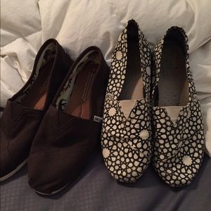 BundleBrown and a pair of white&black design toms