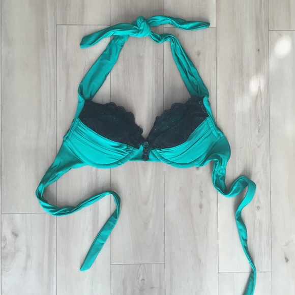 Beach Bunny "It Takes Two" Green & Black Top