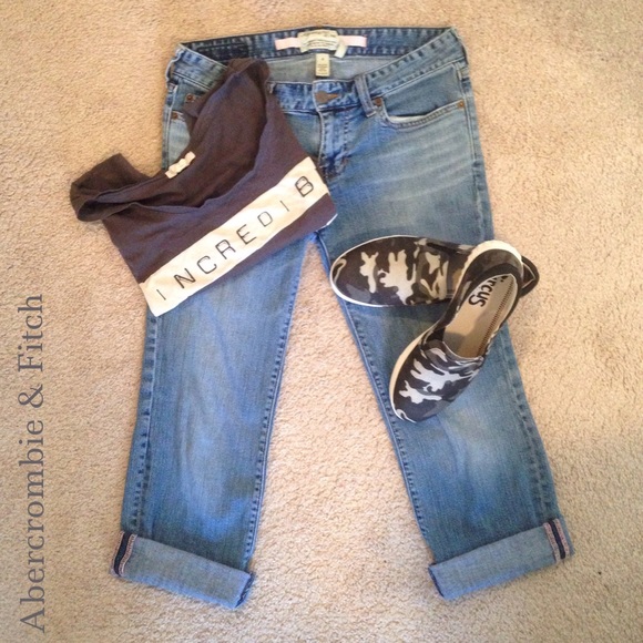 Abercrombie & Fitch Denim - A&F Medium Wash Stretch Capris